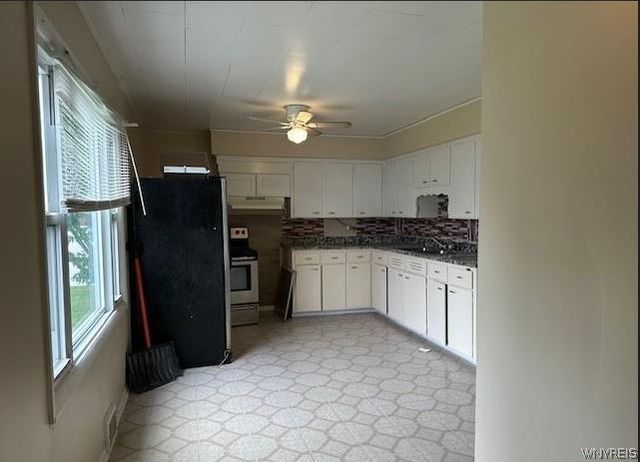 2409 Woodlawn Avenue, Niagara Falls, NY 14301