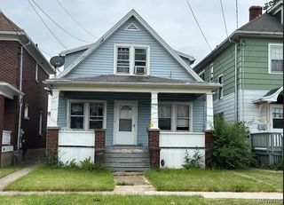 2409 Woodlawn Avenue, Niagara Falls, NY 14301