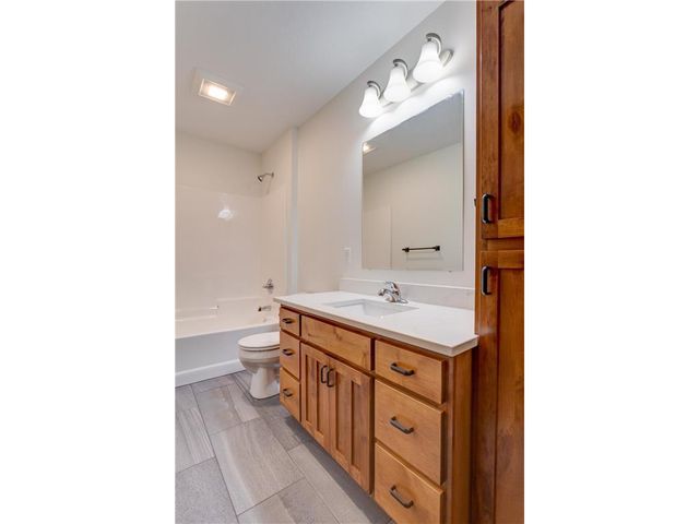 453 Coyote Way, New Richmond, WI 54017