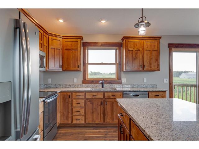 453 Coyote Way, New Richmond, WI 54017