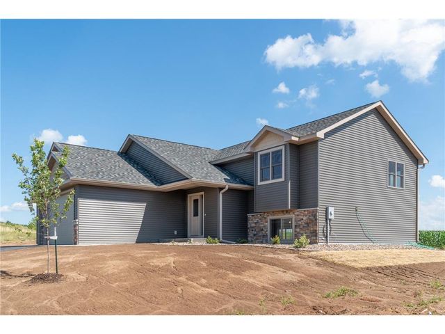 453 Coyote Way, New Richmond, WI 54017