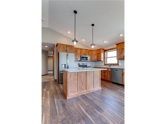 453 Coyote Way, New Richmond, WI 54017