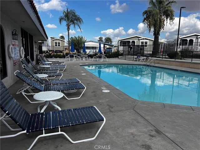 1536 S State St 48, Hemet, CA 92543