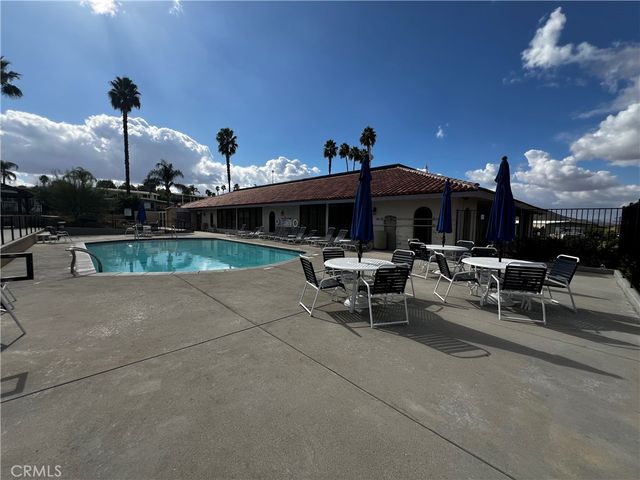 1536 S State St 48, Hemet, CA 92543