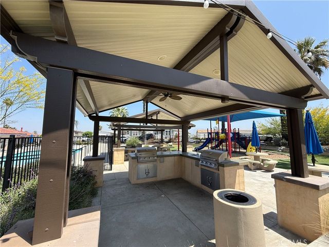 1536 S State St 48, Hemet, CA 92543