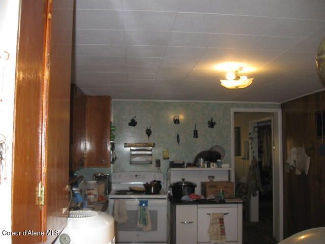 1188 Whiskey Jack Rd, Sandpoint, ID 83864