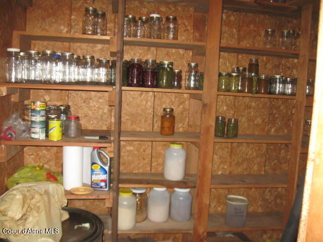 1188 Whiskey Jack Rd, Sandpoint, ID 83864