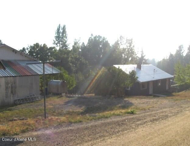 1188 Whiskey Jack Rd, Sandpoint, ID 83864