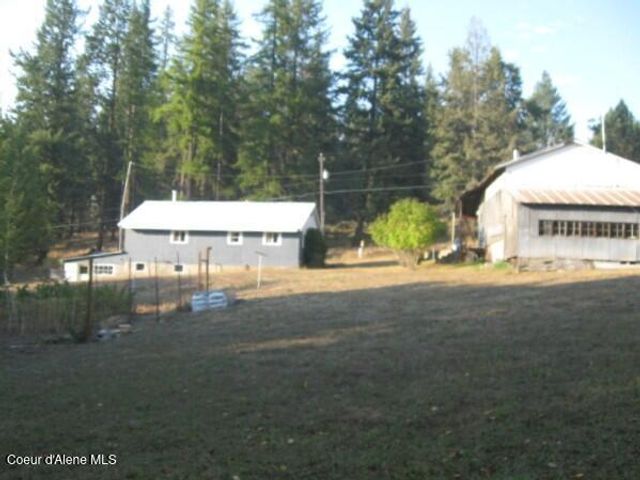 1188 Whiskey Jack Rd, Sandpoint, ID 83864
