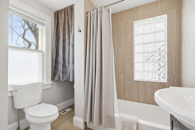 5630 25th Avenue S, Minneapolis, MN 55417