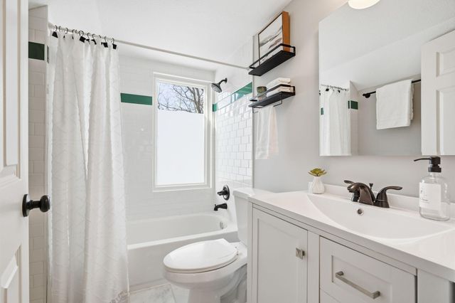 5630 25th Avenue S, Minneapolis, MN 55417