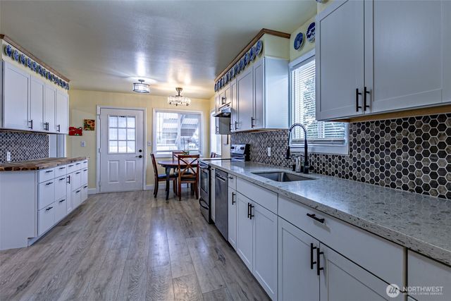6447 S Warner Street, Tacoma, WA 98404