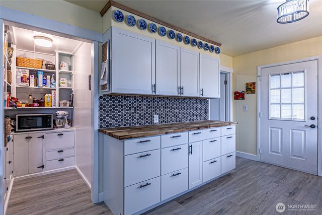 6447 S Warner Street, Tacoma, WA 98404