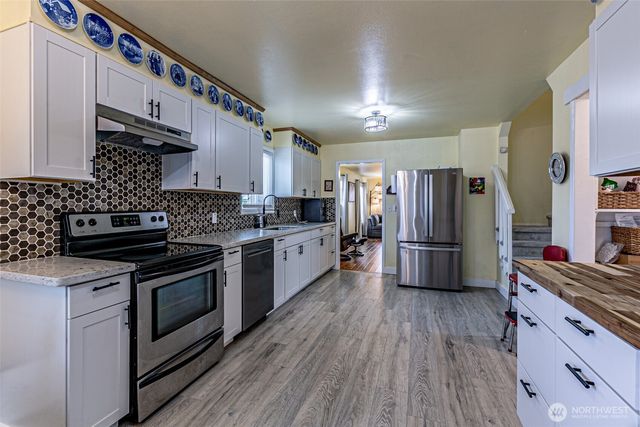 6447 S Warner Street, Tacoma, WA 98404