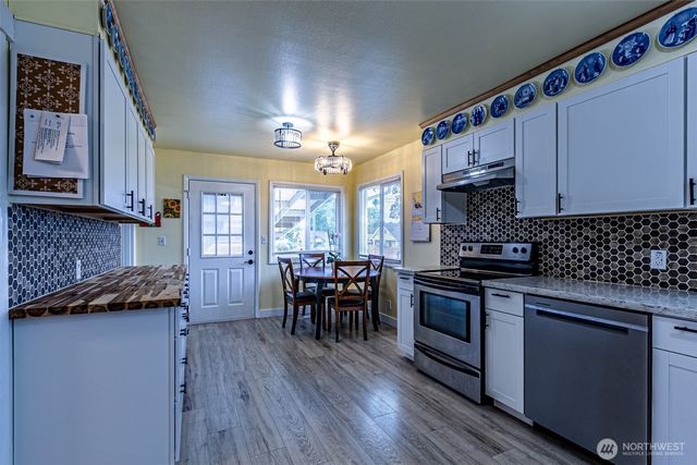 6447 S Warner Street, Tacoma, WA 98404
