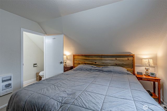 6447 S Warner Street, Tacoma, WA 98404