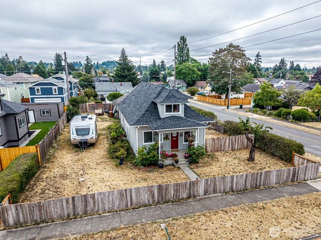 6447 S Warner Street, Tacoma, WA 98404