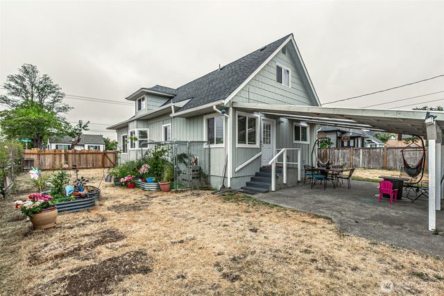 6447 S Warner Street, Tacoma, WA 98404