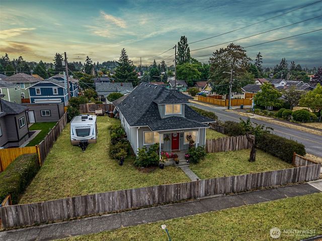6447 S Warner Street, Tacoma, WA 98404