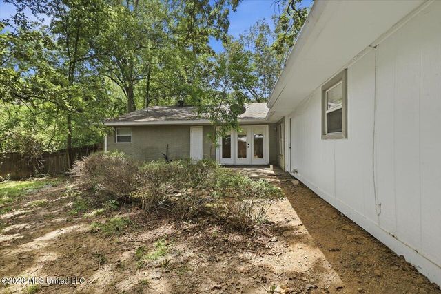 1786 Brecon Drive, Jackson, MS 39211
