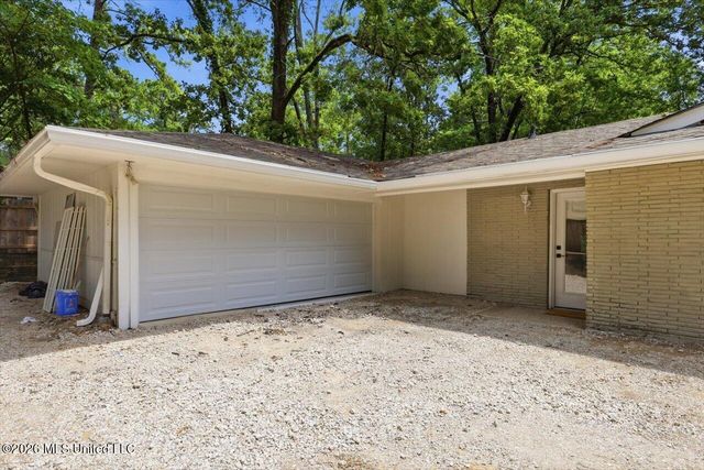 1786 Brecon Drive, Jackson, MS 39211