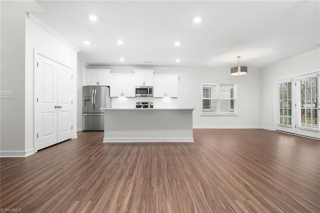 5512 Glad Acres Road, Pfafftown, NC 27040