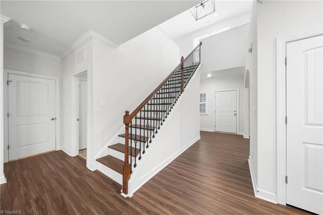 5512 Glad Acres Road, Pfafftown, NC 27040