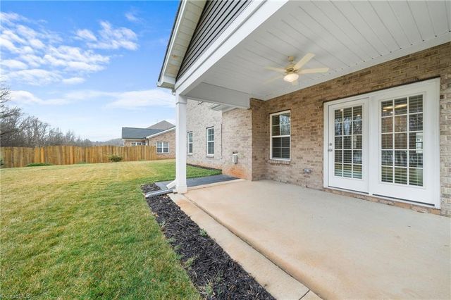 5512 Glad Acres Road, Pfafftown, NC 27040