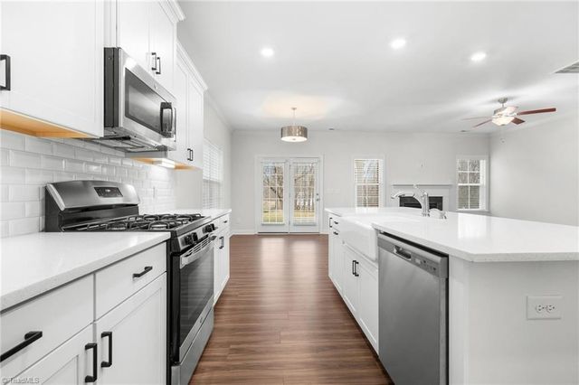 5512 Glad Acres Road, Pfafftown, NC 27040