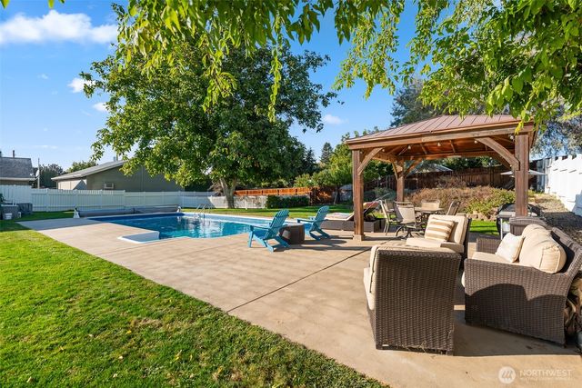 3110 SE 1st st, East Wenatchee, WA 98802