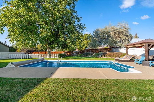 3110 SE 1st st, East Wenatchee, WA 98802