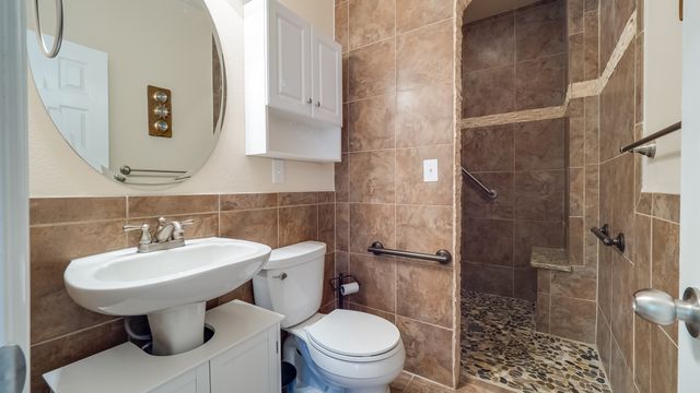 1144 Spanish Moss Drive, Savannah, TX 76227