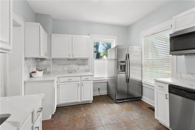 4004 Bell Street, Kansas City, MO 64111