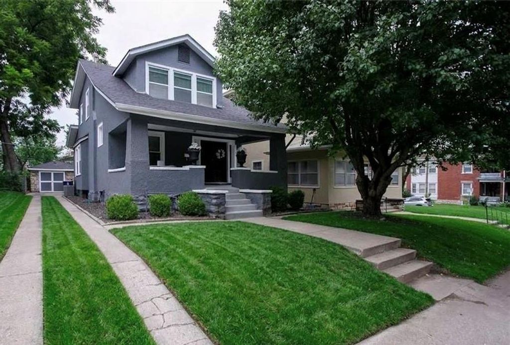 4004 Bell Street, Kansas City, MO 64111