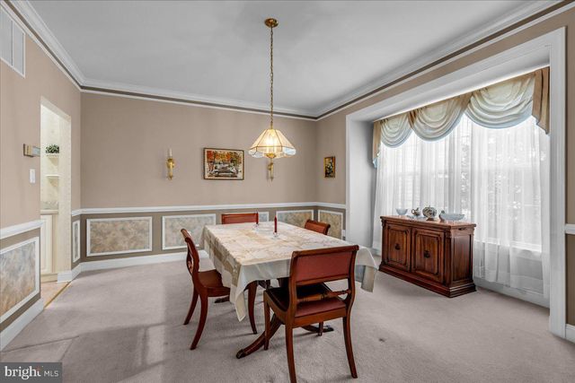 25 ROLLING GLEN CT, Mount Laurel, NJ 08054