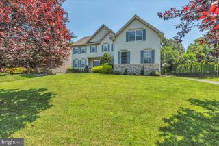 25 ROLLING GLEN CT, Mount Laurel, NJ 08054