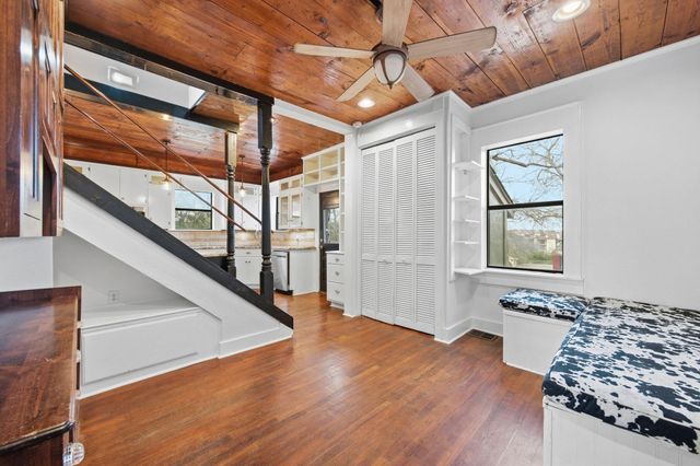 111 E 2nd ST, Georgetown, TX 78626