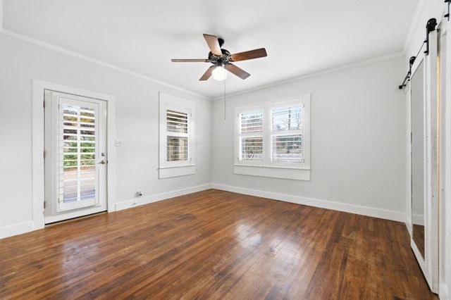 111 E 2nd ST, Georgetown, TX 78626