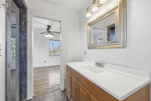 111 E 2nd ST, Georgetown, TX 78626