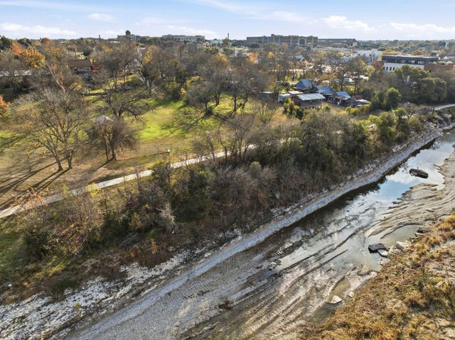 111 E 2nd ST, Georgetown, TX 78626