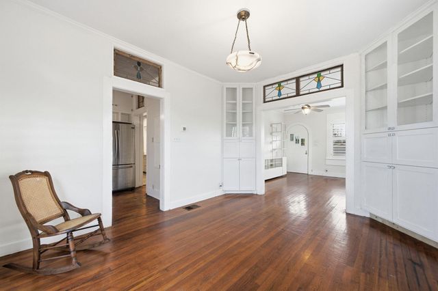 111 E 2nd ST, Georgetown, TX 78626