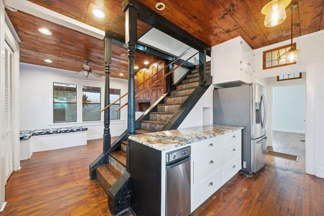 111 E 2nd ST, Georgetown, TX 78626