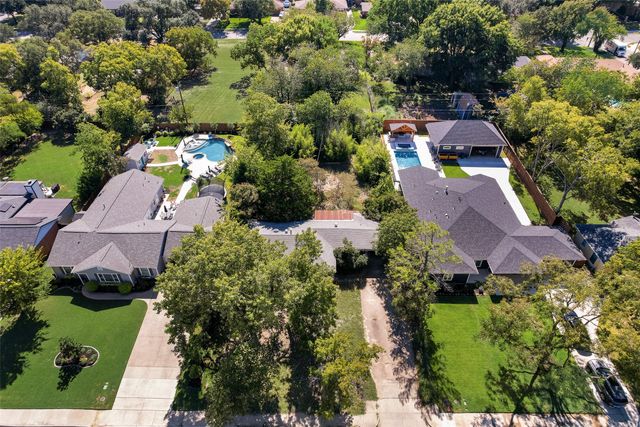 826 E Texas Street, Grapevine, TX 76051