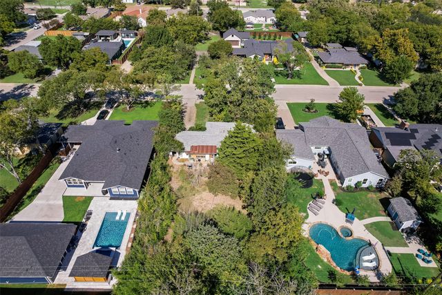 826 E Texas Street, Grapevine, TX 76051