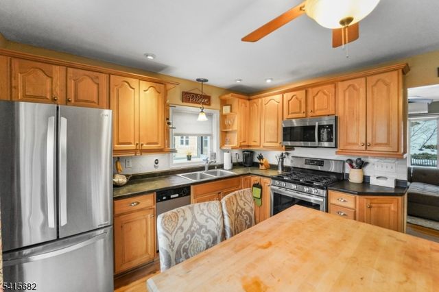 27 Condict Rd, Roxbury Twp., NJ 07850