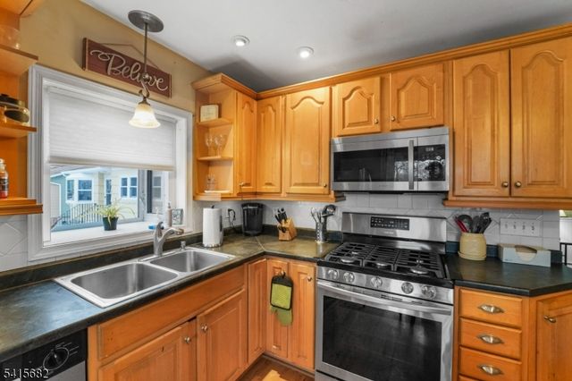 27 Condict Rd, Roxbury Twp., NJ 07850