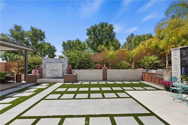 8851 Soothing Court, Corona, CA 92883