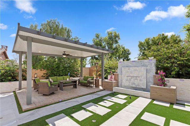 8851 Soothing Court, Corona, CA 92883