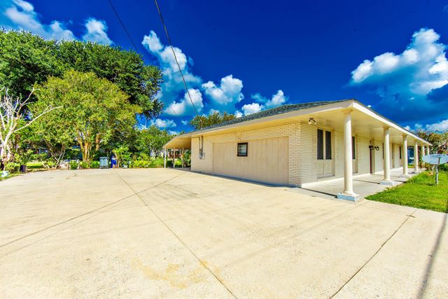 110 West 26th Street, Larose, LA 70373