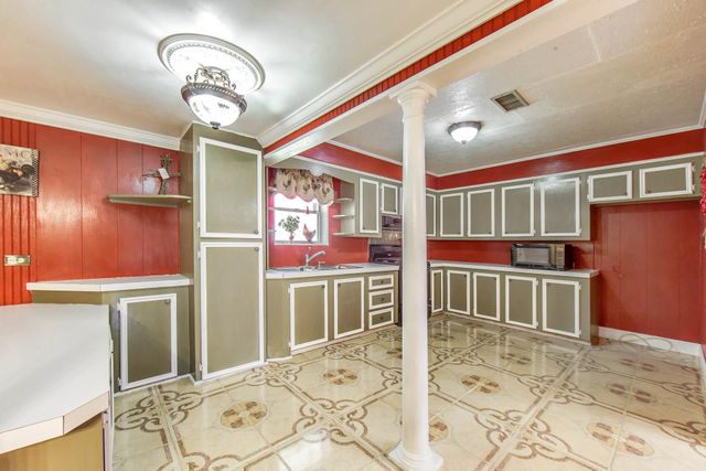 110 West 26th Street, Larose, LA 70373